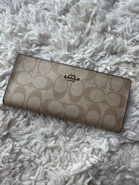 Coach Slim‎ Signature Wallet